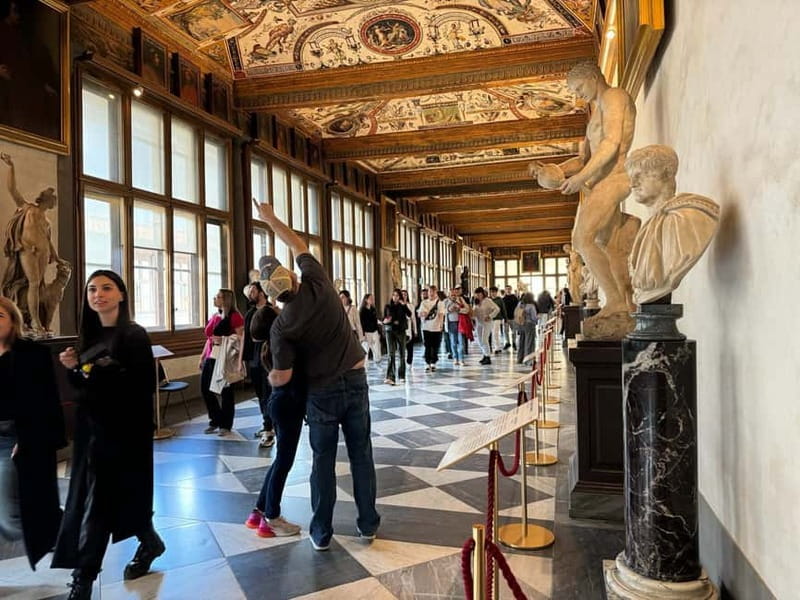 Florence: Uffizi Gallery Timed Entry Ticket & Audio Guide - Finding the host beneath Leonardo’s statue