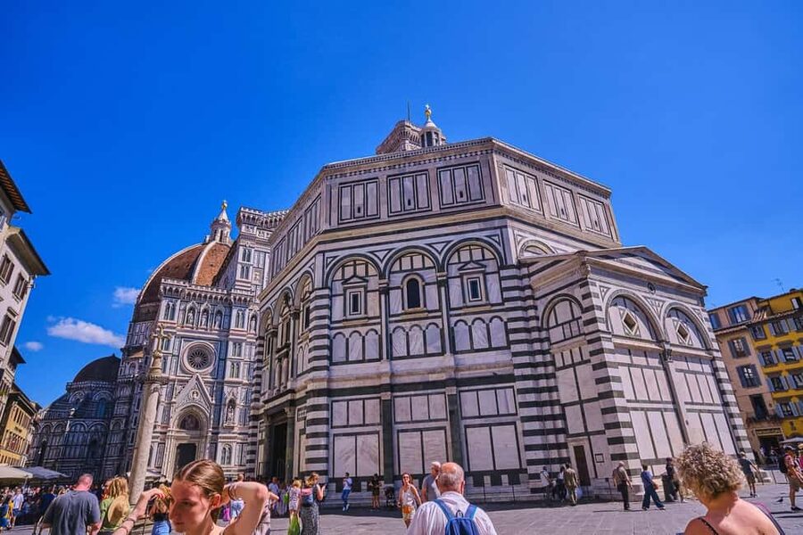 Florence: Walking Tour and Accademia Gallery Tour - The pace is efficient, but not leisurely