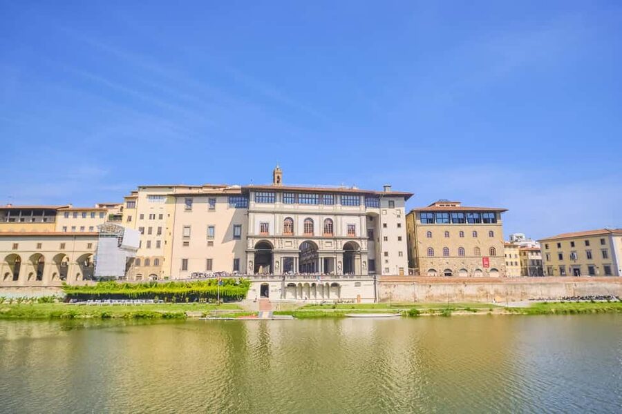Florence: Walking Tour and Accademia Gallery Tour - Meeting point and practical planning