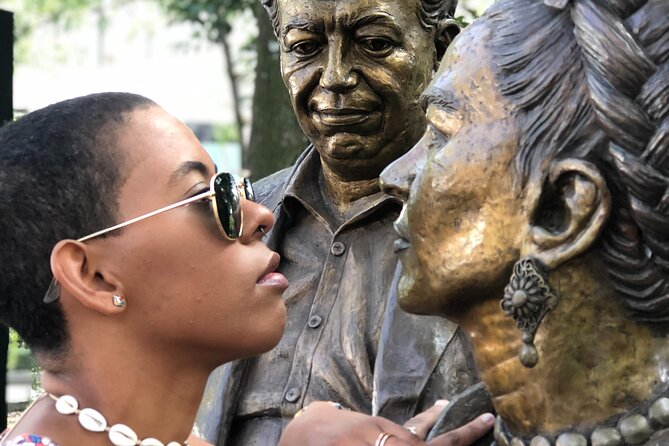 Frida Kahlo VIP [Museum Tickets Included] Walk, Markets & Churros - Coyoacán Market: the best taste of local life