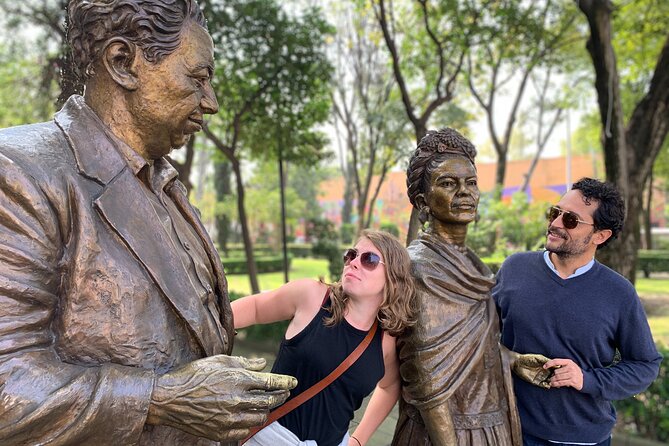 Frida Kahlo VIP [Museum Tickets Included] Walk, Markets & Churros - Plaza de la Conchita: a quiet opening