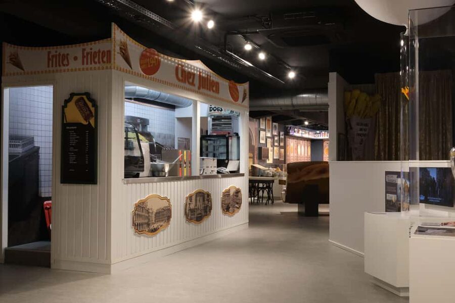 Frietmuseum Brussels: Entry to the fries museum with a tasty treat - Who Will Enjoy This Most?