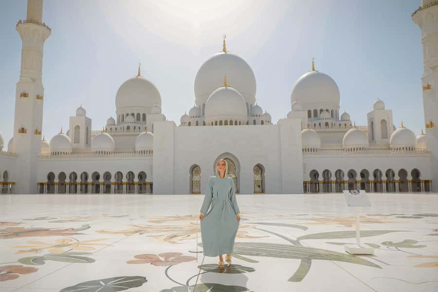 From Abu Dhabi: City Tour with Grand Mosque & Louvre Museum - Corniche, Emirates Palace, and Etihad Towers photo stops