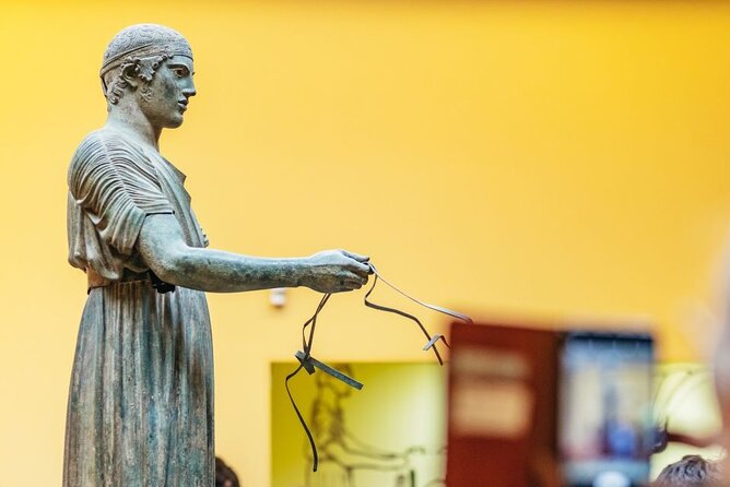 From Athens: Small-Group Delphi, Museum & Arachova Day Trip - Arachova brings the day into the present
