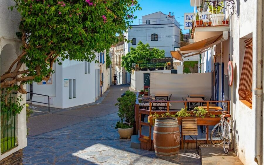 From Barcelona: Girona, Figueres, Dalí Museum, and Cadaqués - What makes this day trip worth considering
