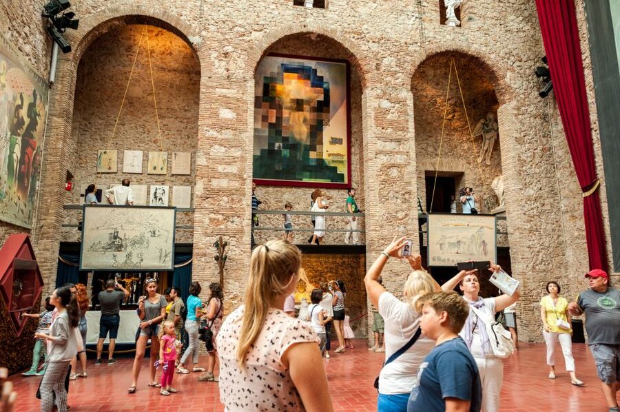 From Barcelona: Girona Guided Tour & Dalí Museum in Figueres - Meeting the coach at Barcelona Nord