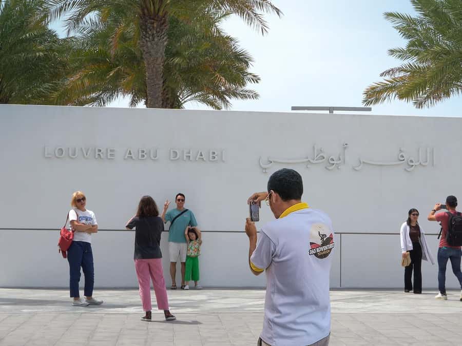 From Dubai: Abu Dhabi City Tour With Louvre Museum - What the $71 price really buys you