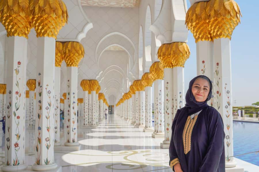 From Dubai: Abu Dhabi Grand Mosque & Louvre Museum Full-Day - Key points at a glance