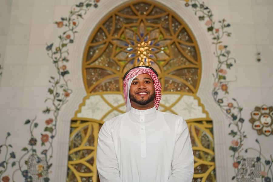 From Dubai: Abu Dhabi Grand Mosque & Louvre Museum Full-Day - What to bring and what can cause trouble