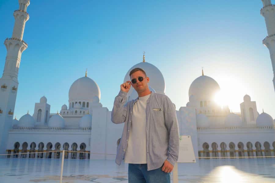 From Dubai: Abu Dhabi Grand Mosque & Louvre Museum Full-Day - Who should book this tour?