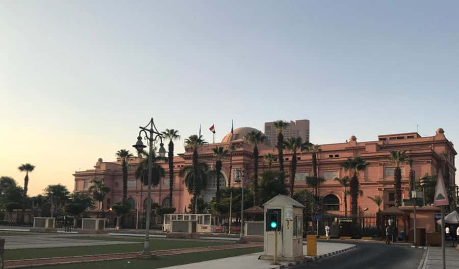 From Hurghada: Pyramids & Museum Small Group Tour by Van - What the $80 price really includes