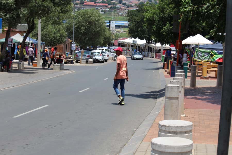 From Johannesburg: Pretoria, Soweto & Apartheid Museum Tour - Vilakazi Street and Mandela House
