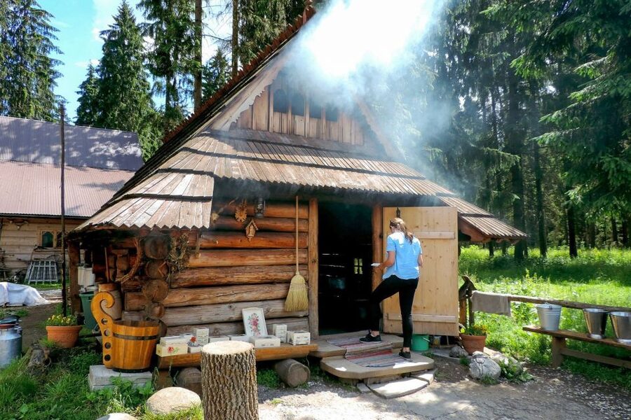 From Krakow: Zakopane Tour with Gubalowka Funicular & Museum - A highlander cottage and the taste of oscypek