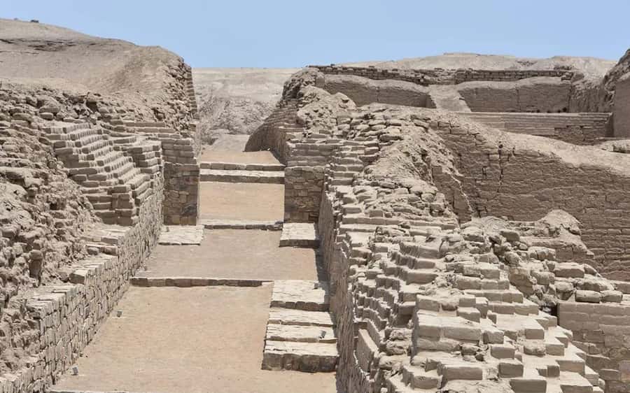 From Lima: Pachacamac Inka Pyramids & The Larco Museum Tour - Eight hours with a 90-minute lunch break