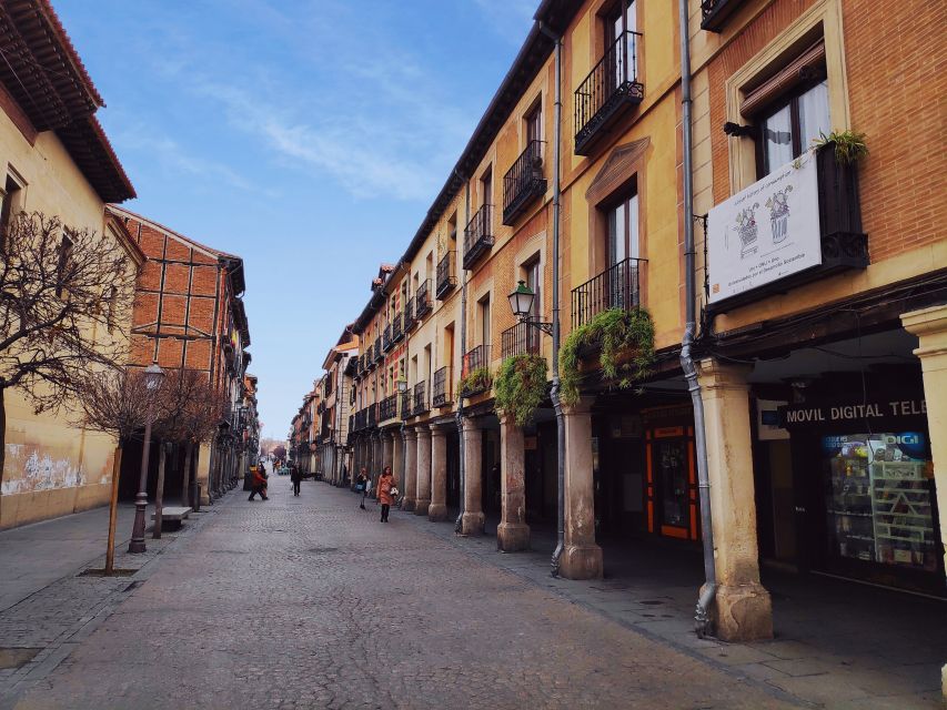From Madrid: Alcalá de Henares & Cervantes Museum Day Trip - Inside the University of Alcalá