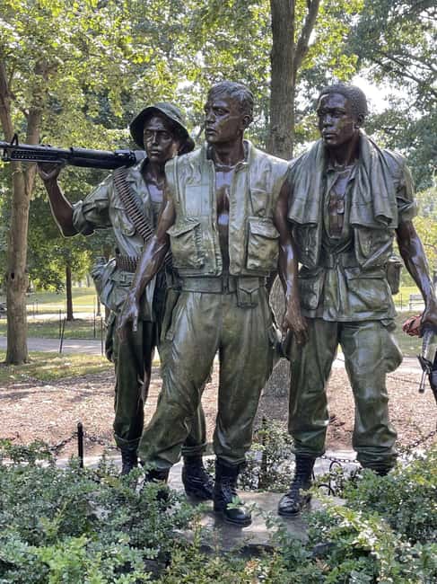 From NYC: Washington DC 1 Day Tour and Free Time for Museums - Iwo Jima, Georgetown, and the diplomatic quarter