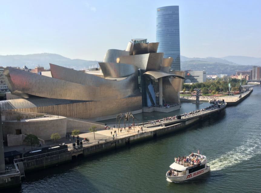 From San Sebastian: Bilbao, Guggenheim & Dragonstone Tour - From sea cliffs to Bilbao’s Old Town