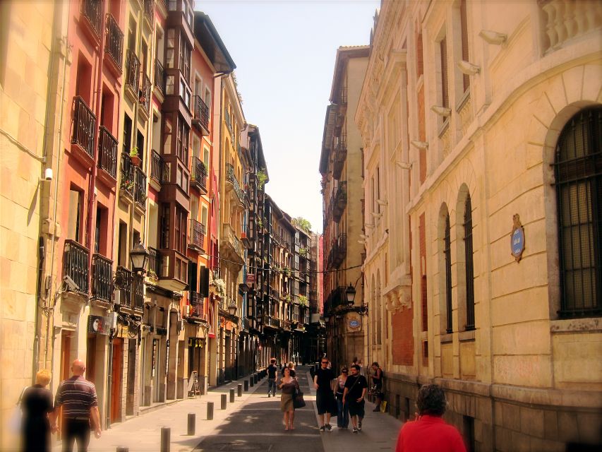 From San Sebastian: Bilbao & Guggenheim Museum Private Tour - What the Guggenheim visit is like