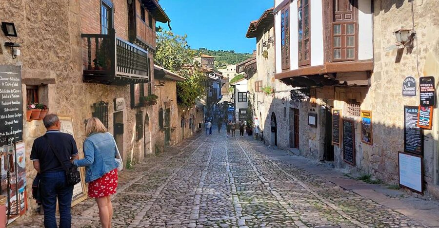 From Santander: Santillana del Mar & Altamira Museum Tour - The Collegiate Church of Santa Juliana