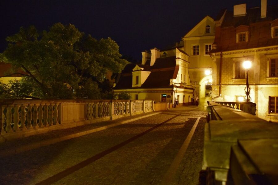 From Warsaw: Lublin and Majdanek State Museum Day Tour - Guides, language, and the human side of the tour