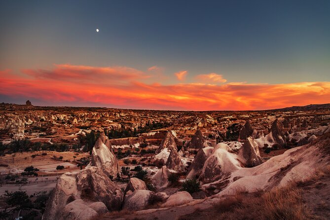 Full-Day Cappadocia Green Tour (With / Without Museum Lunch) - What the guide and vehicle add to the day