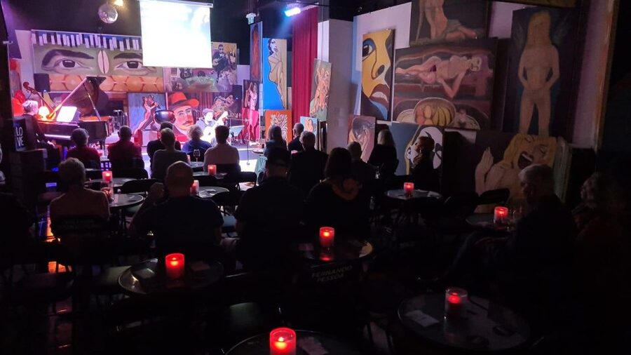 Funchal: MAMMA Museum & Concert Ticket with 1 Drink - The drink and the concert atmosphere