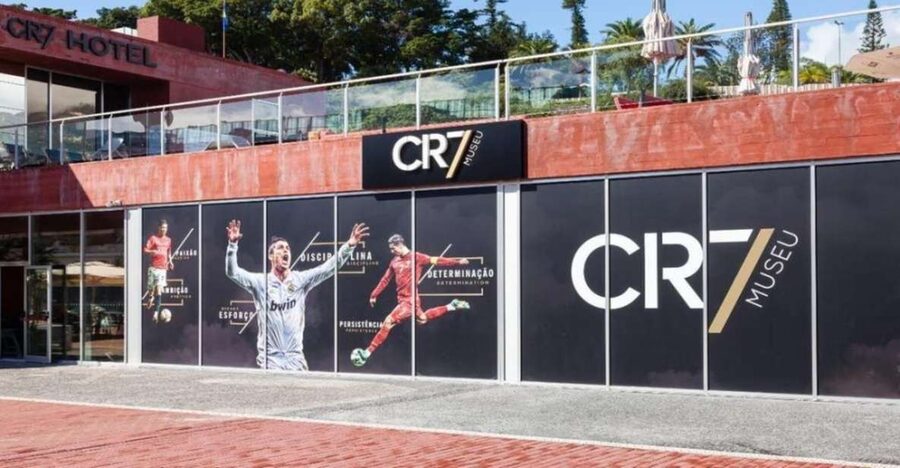 Funchal: Old Town Tuk Tuk Tour with Drop-Off at CR7 Museum - Why a tuk tuk works so well in Funchal’s Old Town