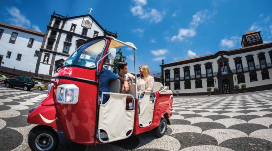 Funchal: Old Town Tuk Tuk Tour with Drop-Off at CR7 Museum - Small details that can improve the experience