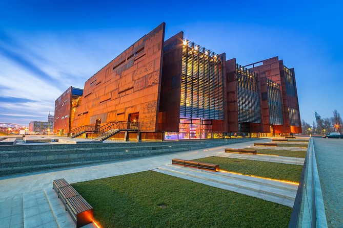 Gdansk: Private Communism Tour with Solidarity Center Museum - Why Gdansk is the right place to study Communism
