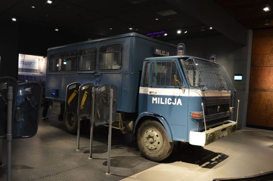 Gdansk: Private Communism Tour with Solidarity Center Museum - Timing, access, and practical planning