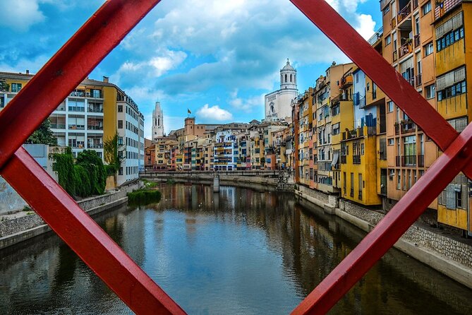 Girona and Dali Museum Full Day tour from Barcelona - Girona’s medieval lanes and Onyar River views