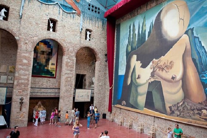 Girona & Dali Museum Small Group Tour with Pick-up from Barcelona - The drive to Figueres and Dalí’s hometown