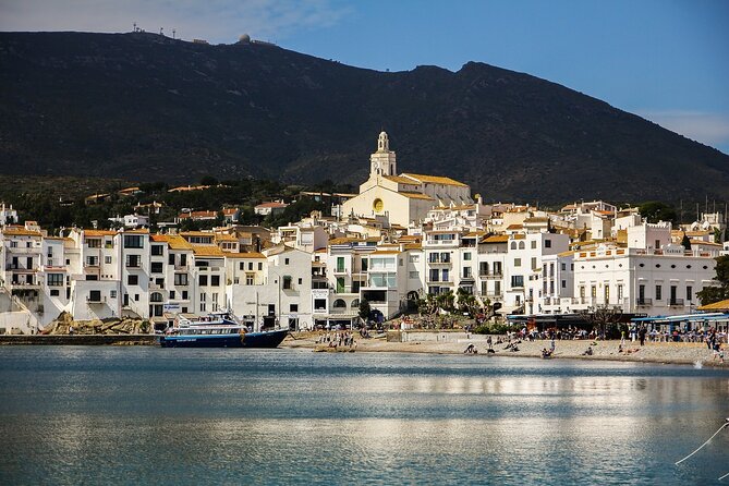 Girona, Figueres, Dalí Museum and Cadaqués Tour from Barcelona - Girona: medieval streets, river colors, and a strong first stop