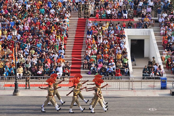 Golden Temple, Jallianwala Bagh, Partition Museum & Wagha Border - #Travellouge - Who should book this Amritsar day tour?