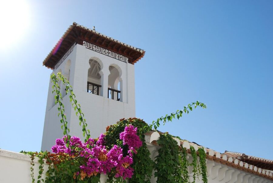 Granada: Albaicín, Sacromonte & Museum of Caves Walking Tour - Starting at Plaza Nueva