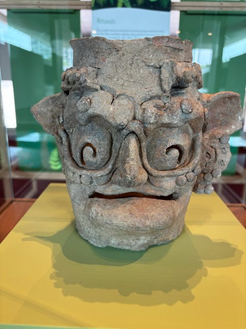 Guided Tour of the Museum of Anthropology - Maya art and the Mask of Pakal