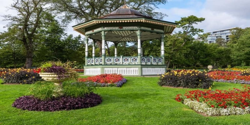 Halifax: Small Group Walking Tour with Citadel & Museum - Starting among flowers at the Halifax Public Gardens