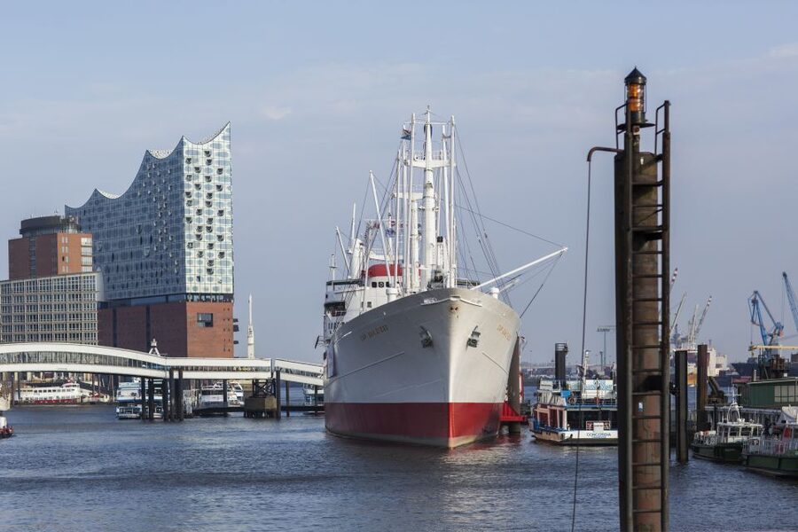 Hamburg: Entrance to the Museum Ship Cap San Diego - Start high on the bridge
