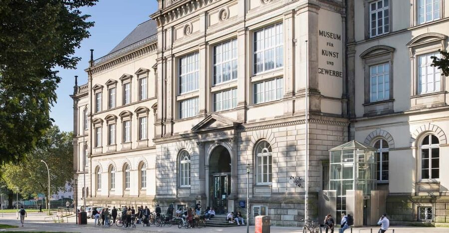 Hamburg: Museum für Kunst und Gewerbe Entrance Ticket - A self-guided visit beside Hamburg Hauptbahnhof