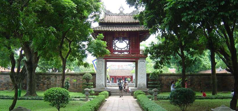 Hanoi: Vietnam Military History Museum & Landmarks Tour - Walking, weather, and what to bring