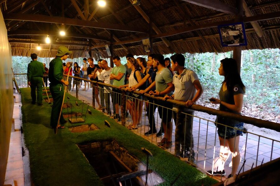 HCMC: English or German War History Tour: Tunnels & Museums - Lunch is a pause, not part of the package