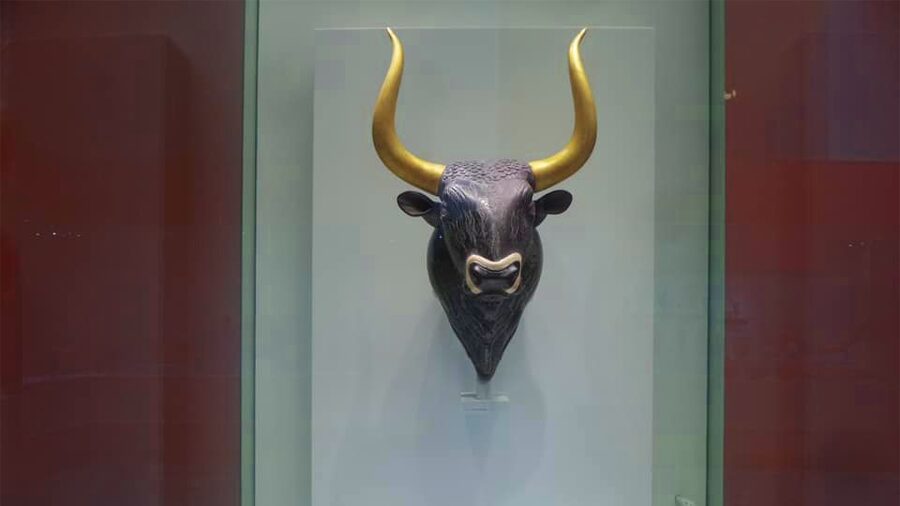Heraklion Archaeological Museum Ticket & Audio Guide - What the $33 ticket includes