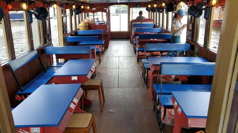 Hong Kong: Aberdeen Boat Tour and Visit Floating Museum - What remains of the famous floating restaurant
