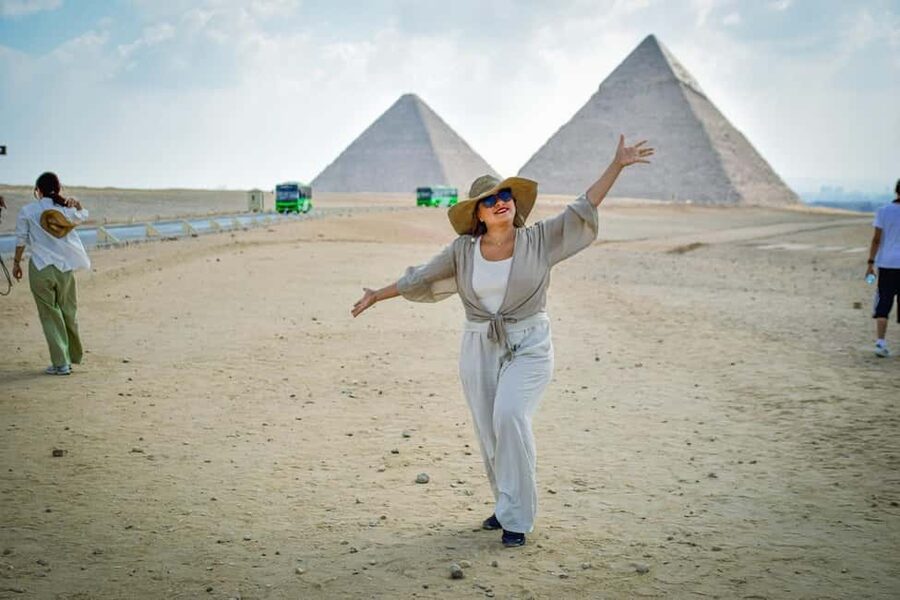 Hurghada: Cairo Pyramids, Sphinx & Egyptian Museum Day Trip - Key points at a glance