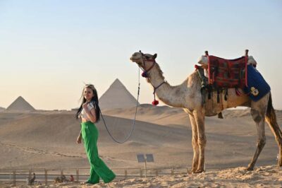 Hurghada Day Trip to Giza Pyramids, Sphinx, Museum and lunch