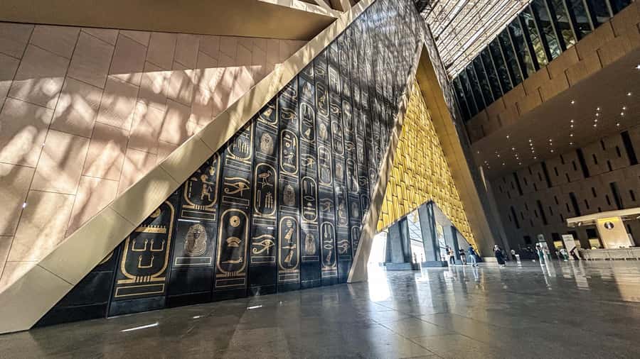 Hurghada: Grand Egyptian Museum, Pyramids & Sphinx Day Tour - Leaving Hurghada before sunrise