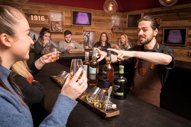 Irish Whiskey Museum: Whiskey Blending Experience - The opening story: from Irish origins to modern revival