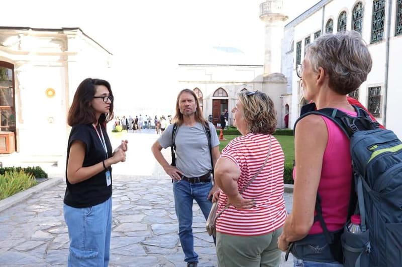 Istanbul: Topkapi Palace and Harem Museum Tour with Ticket - Practical tips for a smoother visit