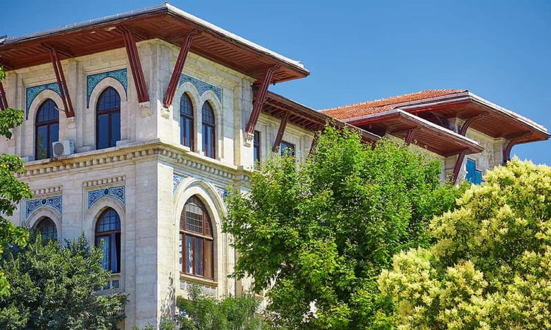 Istanbul: Turkish and Islamic Arts Museum Fast-Track Entry - Lighting, labels, and the pace you should choose