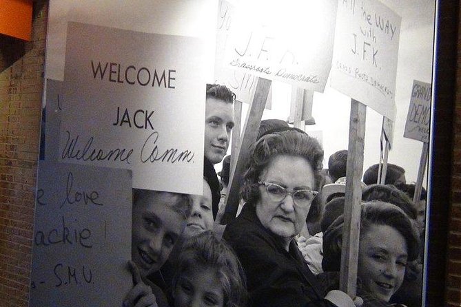 JFK Assassination and Museum Tour with Lee Harvey Oswald Rooming House - The Texas Theatre in Oak Cliff
